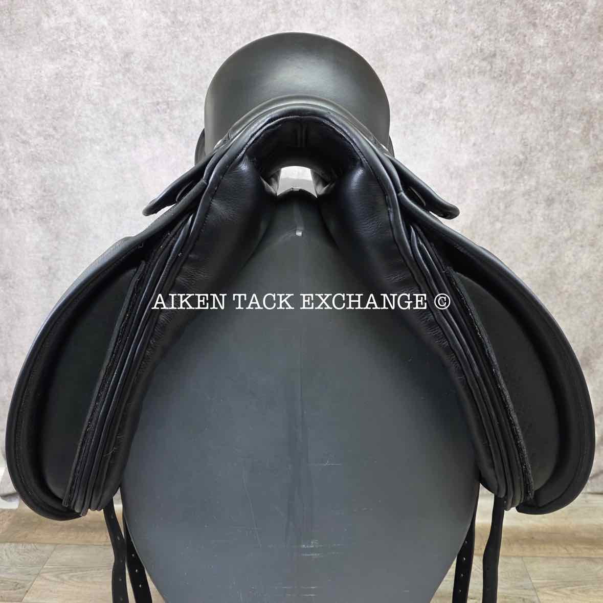 **SOLD** 2013 County Perfection CC Dressage Saddle, 17" Seat, Medium Tree, Wool Flocked Panels