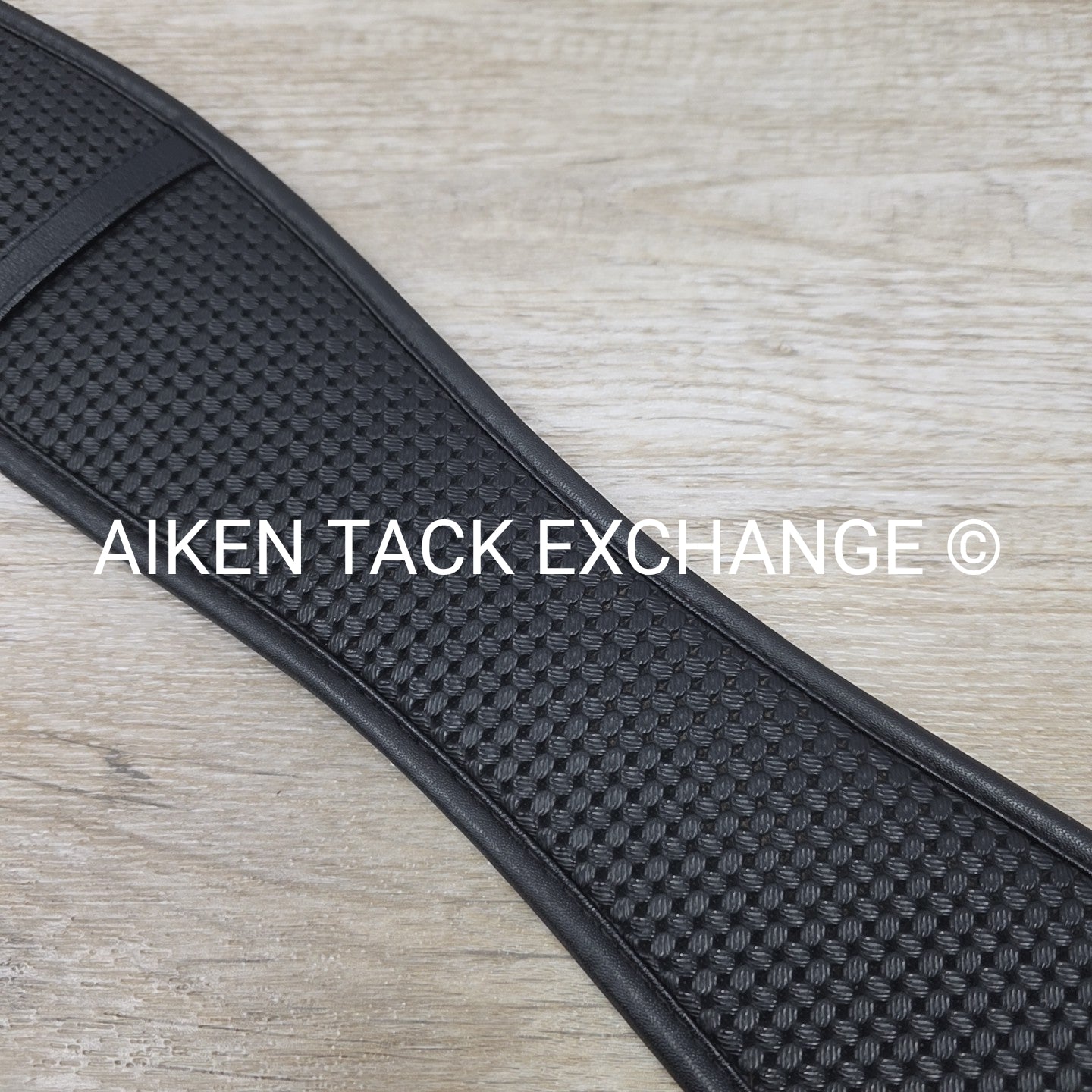 Wintec Chafeless Synthetic Girth, Black, 46"