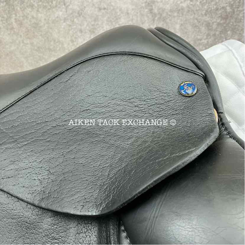 Hulsebos WB3 Dressage Saddle, 17" Seat, M/MW Tree, Wool Flocked Panels
