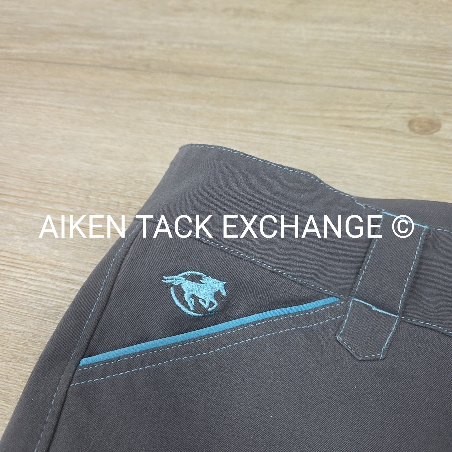 BARGAIN BUNDLE: SmartPak Silicone Grip Full Seat & Knee Patch Breeches, Size 40