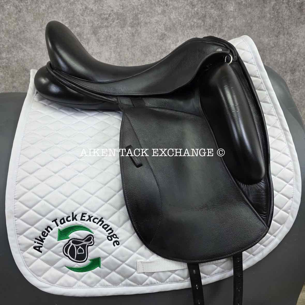 2020 Custom Saddlery Icon Flight Monoflap Dressage Saddle, 17" Seat, Adjustable Tree, Wool Flocked Panels
