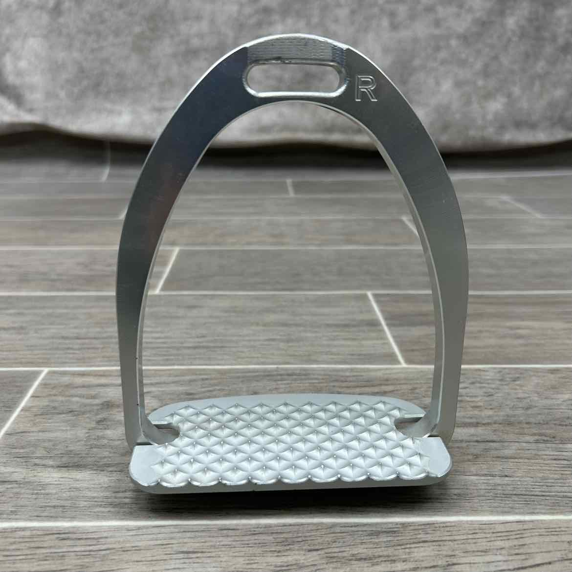 Tech Equestrian Inc. Size 4.5" Silver English Stirrup Irons