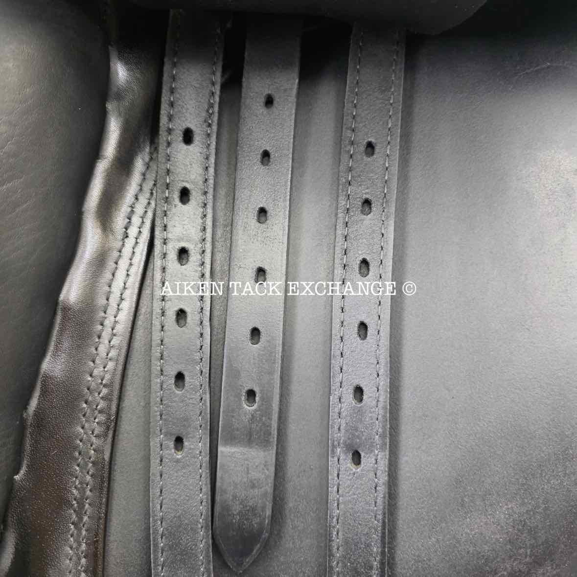 2004 Stubben Scandica DL Dressage Saddle, 17.5" Seat, 32cm Tree - Wide, Wool Flocked Panels