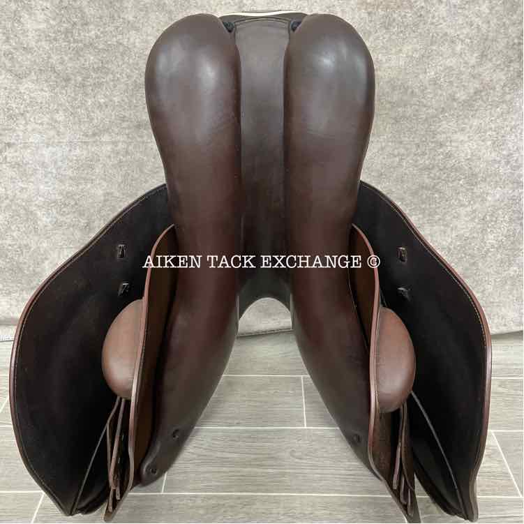 2018 Prestige Michel Robert Close Contact Jump Saddle, 18" Seat, 34 Tree - M/MW, Wool Flocked Panels