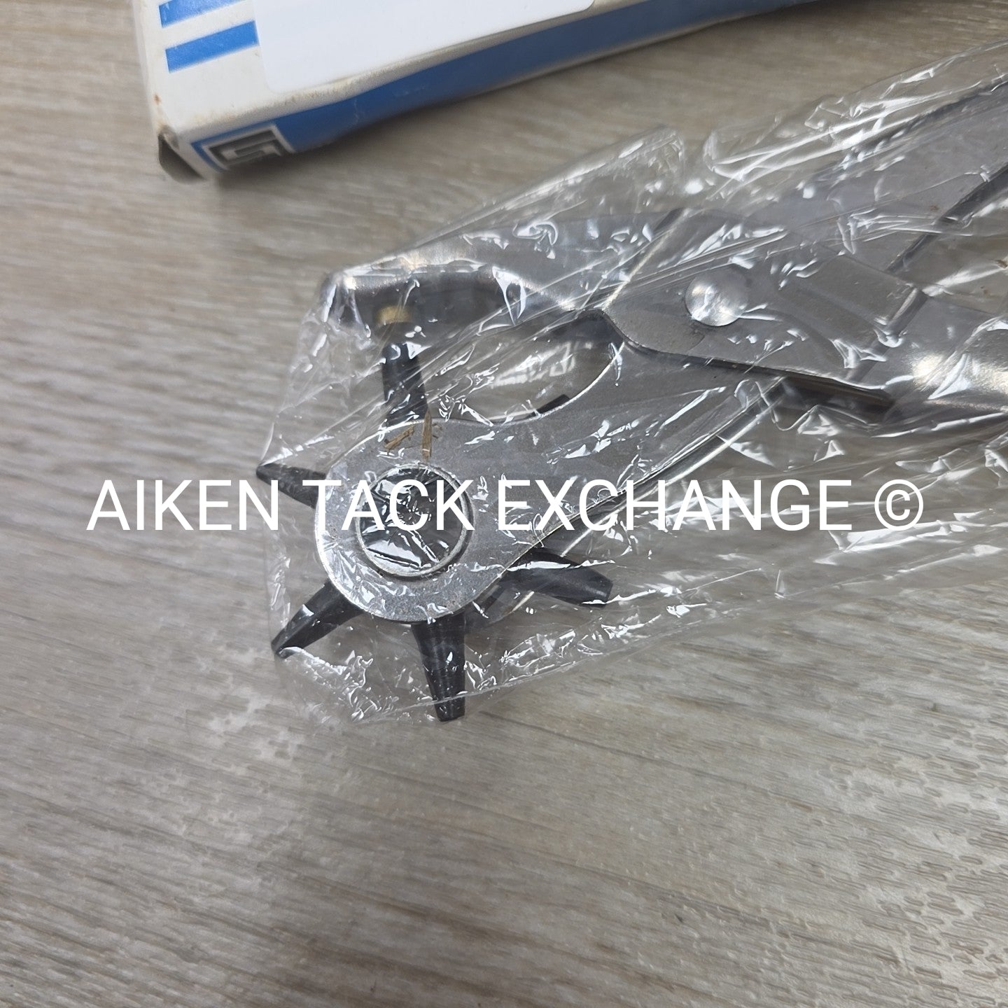 6-Way Hole Punch