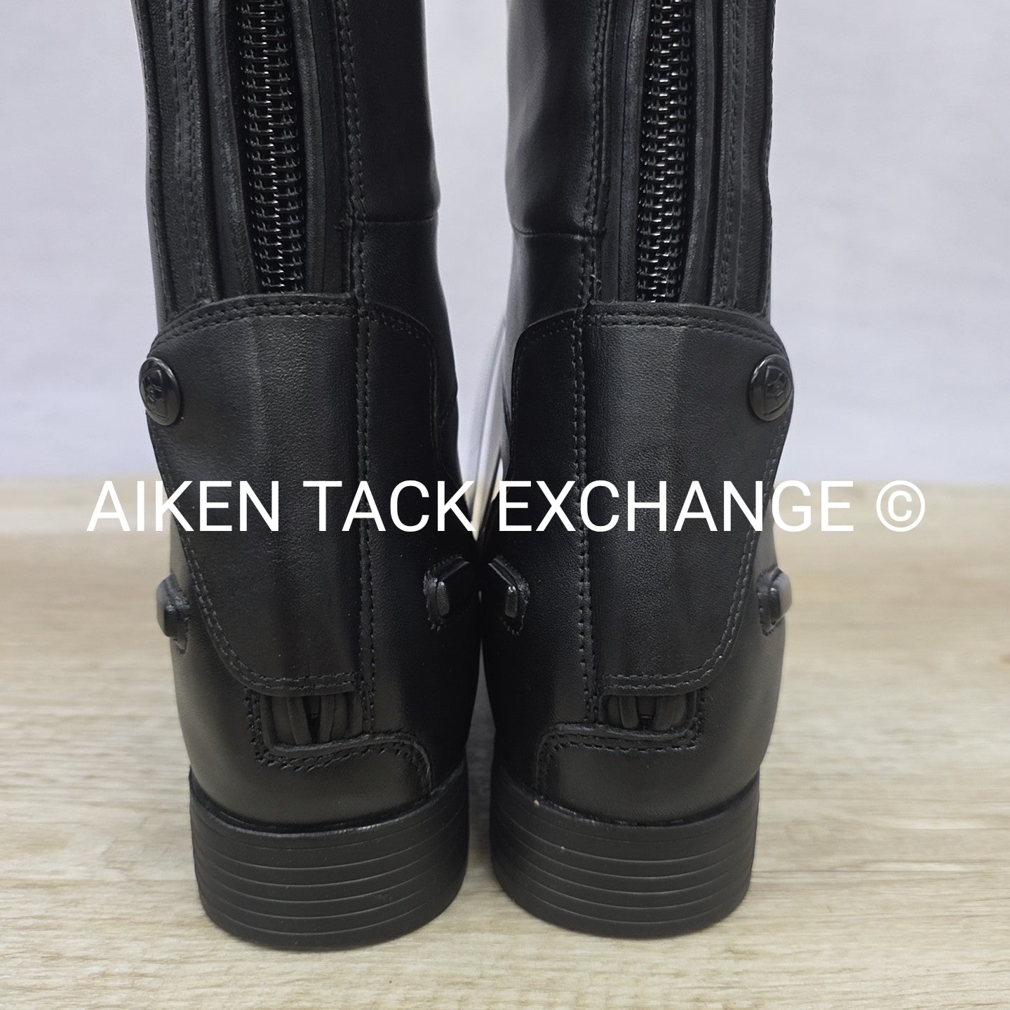 Ariat Kinsley Field Boot, Size 9 Regular Short