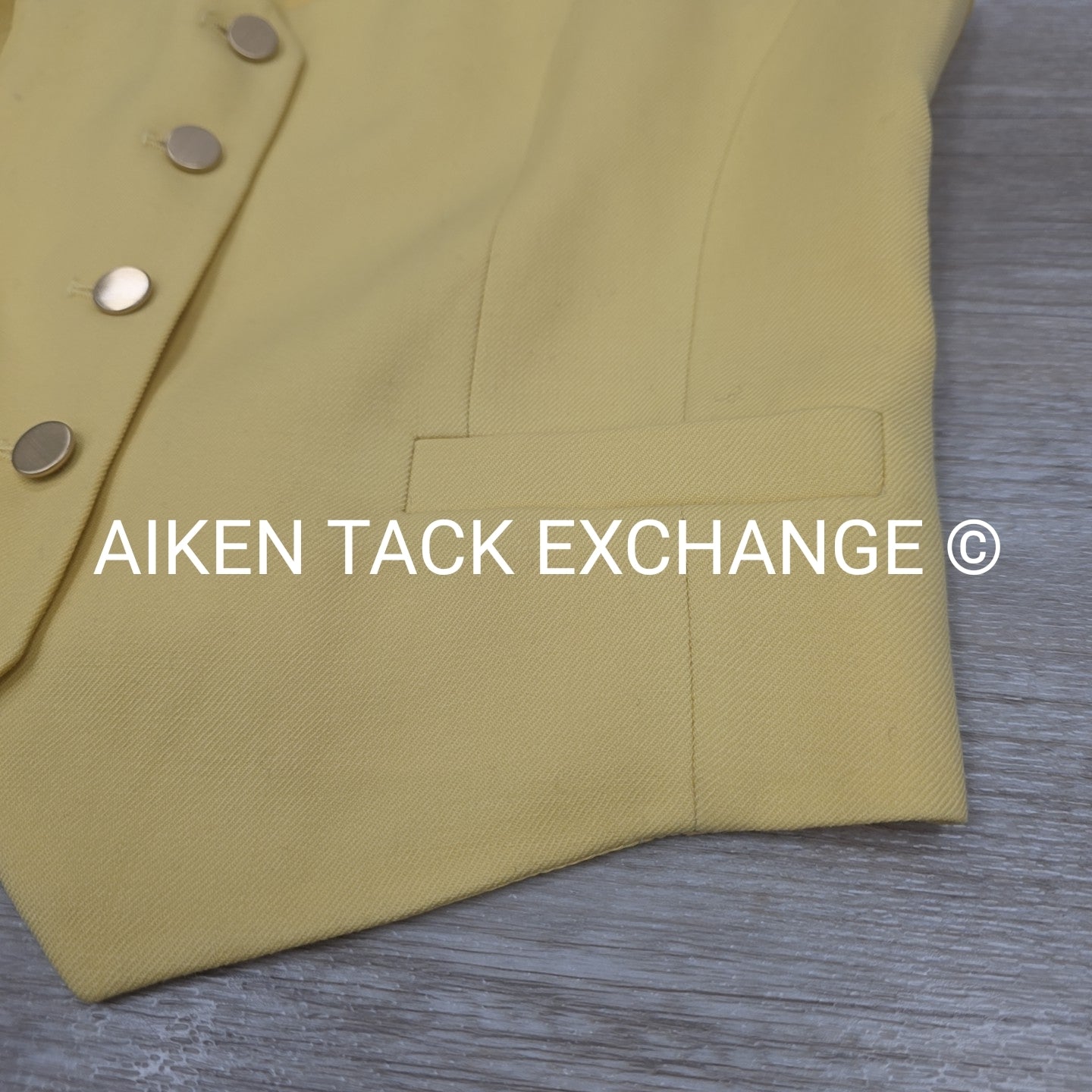 Canary Hunt Vest, Size 6 R