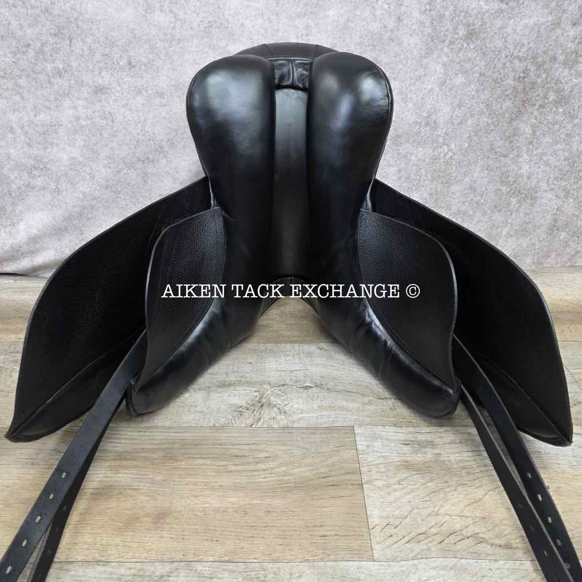 Performer Dressage Saddle, 17.5" Seat, Wide Tree, Wool Flocked Panels