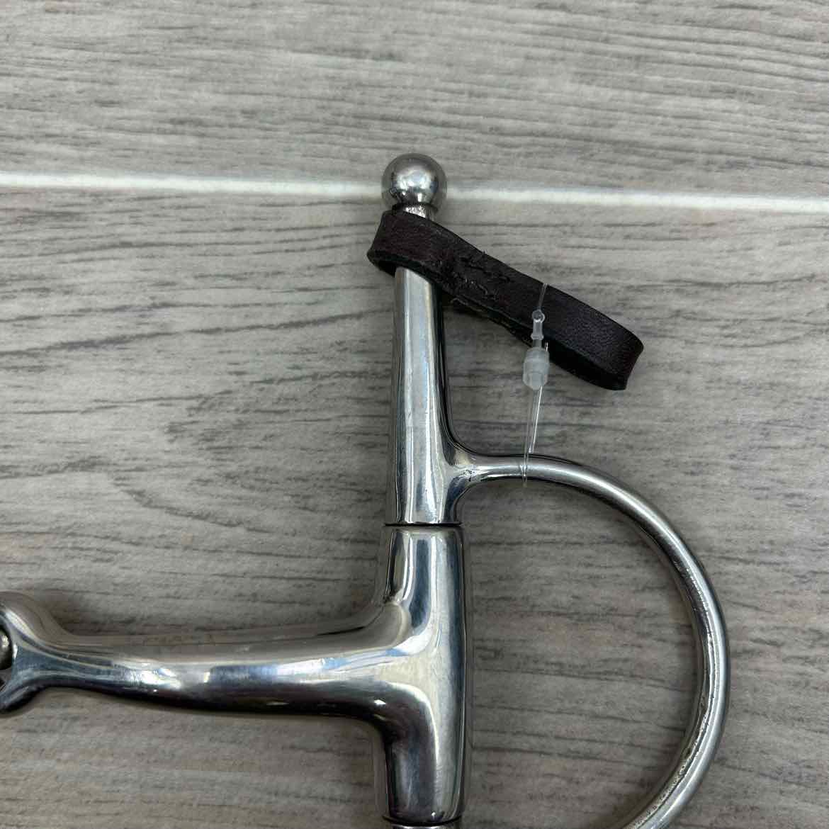 Korsteel Single Joint Curved Mouth Full Cheek Bit with Keepers 5"