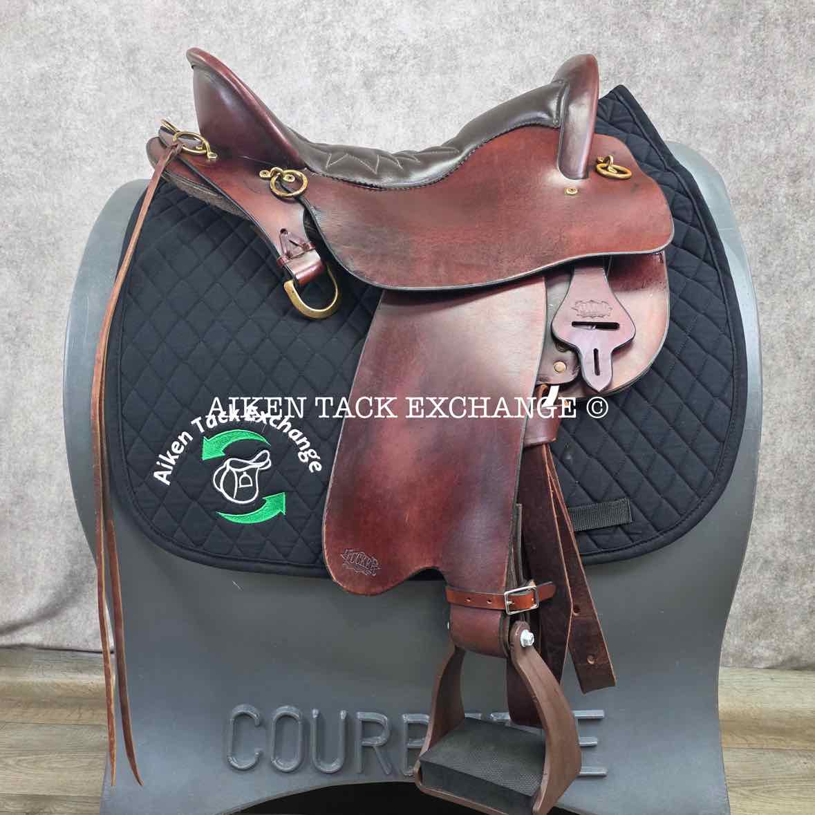 2009 Tucker 159 Endurance Trail Saddle, 16.5" Seat, Wide Tree - Full QH Bars