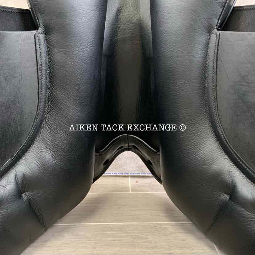 2016 Takt TSD-37 Dressage Saddle, 17.5" Seat, MW/W Tree, Wool Flocked Panels