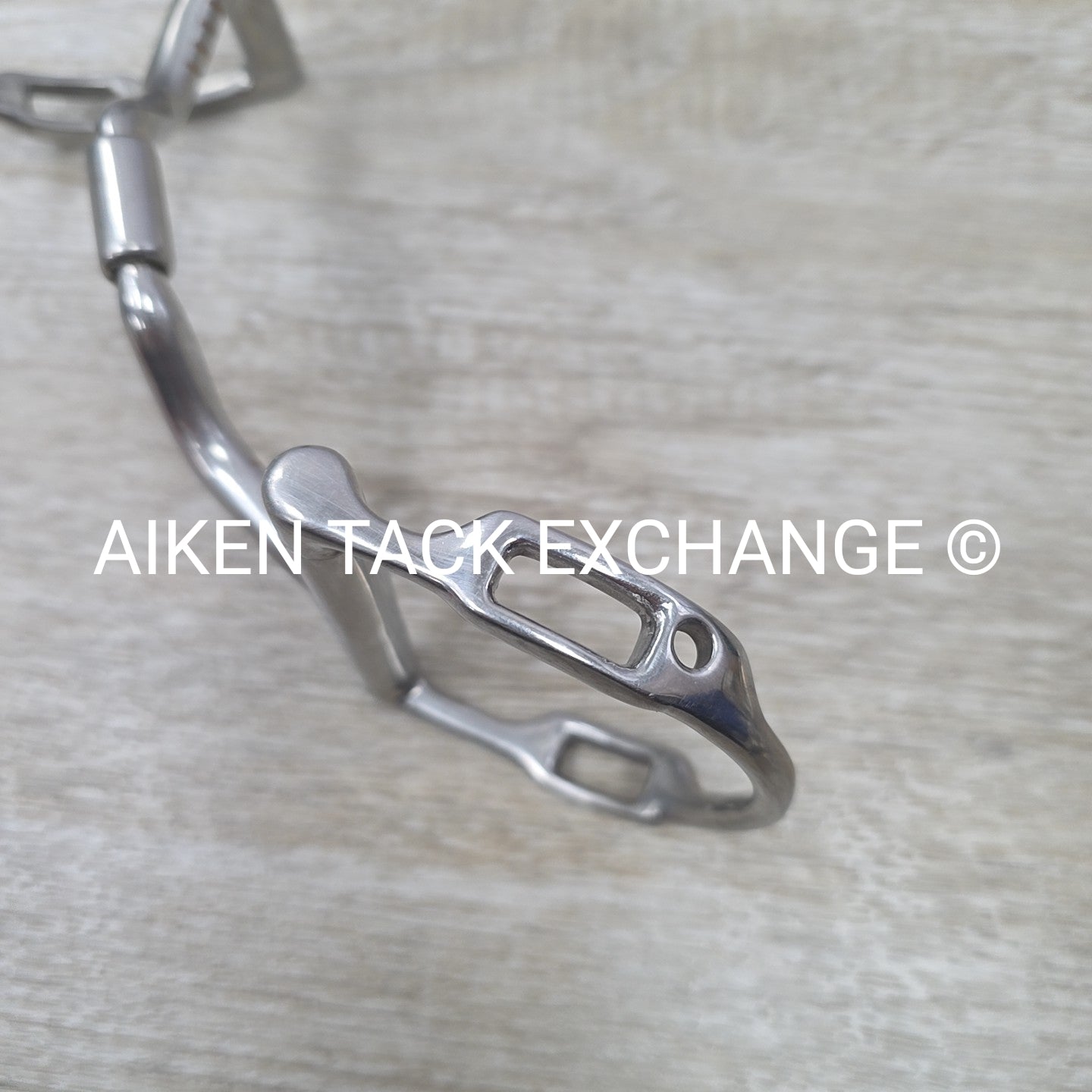 Myler English Dee with Hooks and Narrow Low Ported Barrel MB 43 LP 5"