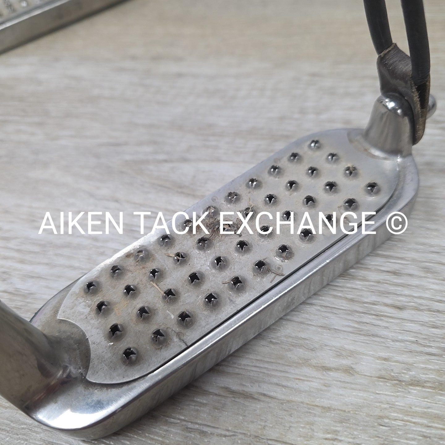 Safety Peacock Stirrups with Cheese Grater Pads, 4.75"