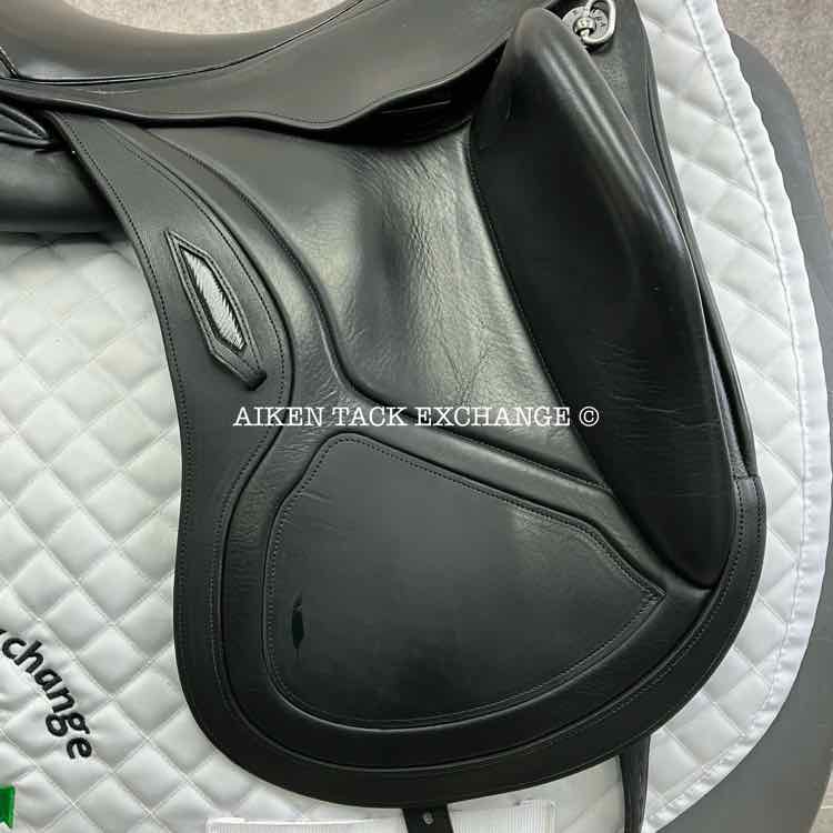 2022 Aviar Rook 2.0 Monoflap Dressage Saddle, 18.5" Seat, Adjustable Tree, Foam Panels