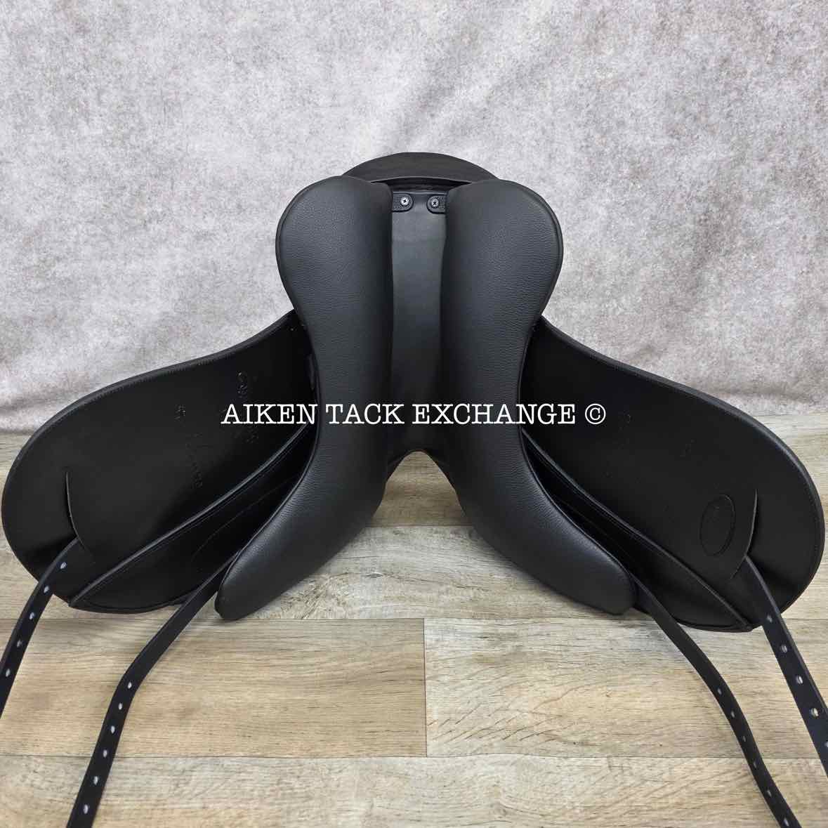 2025 Custom Saddlery Wolfgang Constanze 2 Monoflap Dressage Saddle, 17.5" Seat, Adjustable Tree, Wool Flocked Panels