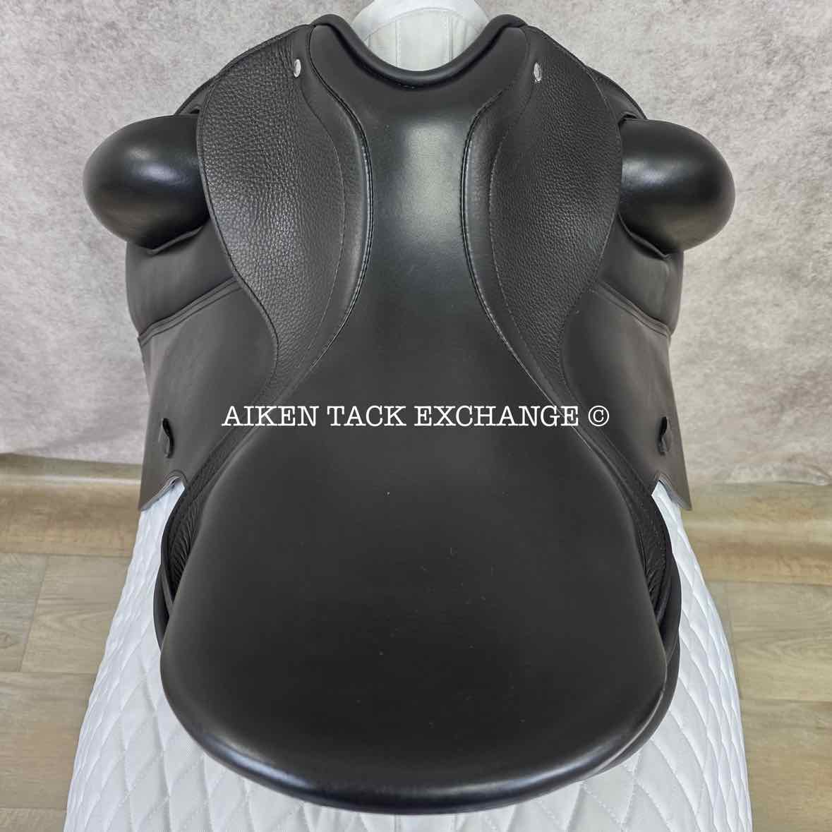 **SOLD** 2023 Passier Evo-D Monoflap Dressage Saddle, 17.5" Seat, Medium Wide Tree, Wool Flocked Panels