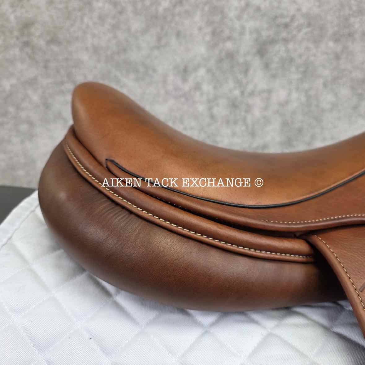 2011 Marcel Toulouse Annice Genesis Close Contact Jump Saddle, 17" Seat, Adjustable Tree, Foam Panels