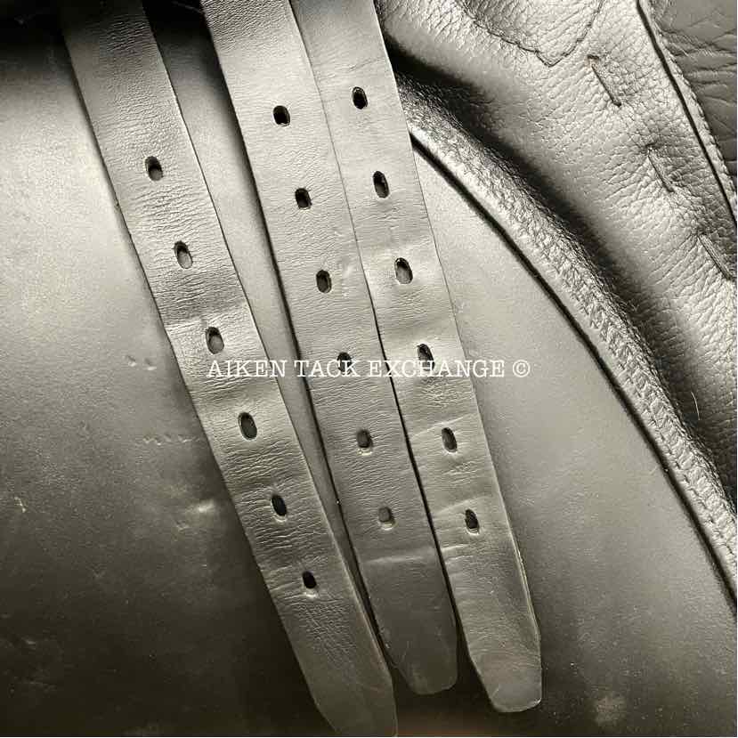 **SOLD**Courbette Lemetex Pandur Spezial All Purpose Saddle, 17.5" Seat, 31 Tree - Medium Wide, Wool Flocked Panels