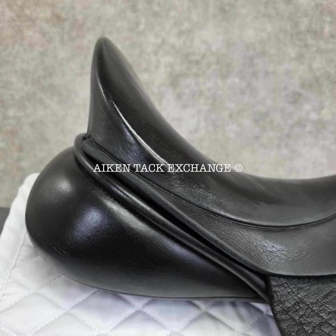 2004 Custom Saddlery Advantage Dressage Saddle, 17.5" Seat, Adjustable Tree, Wool Flocked Panels