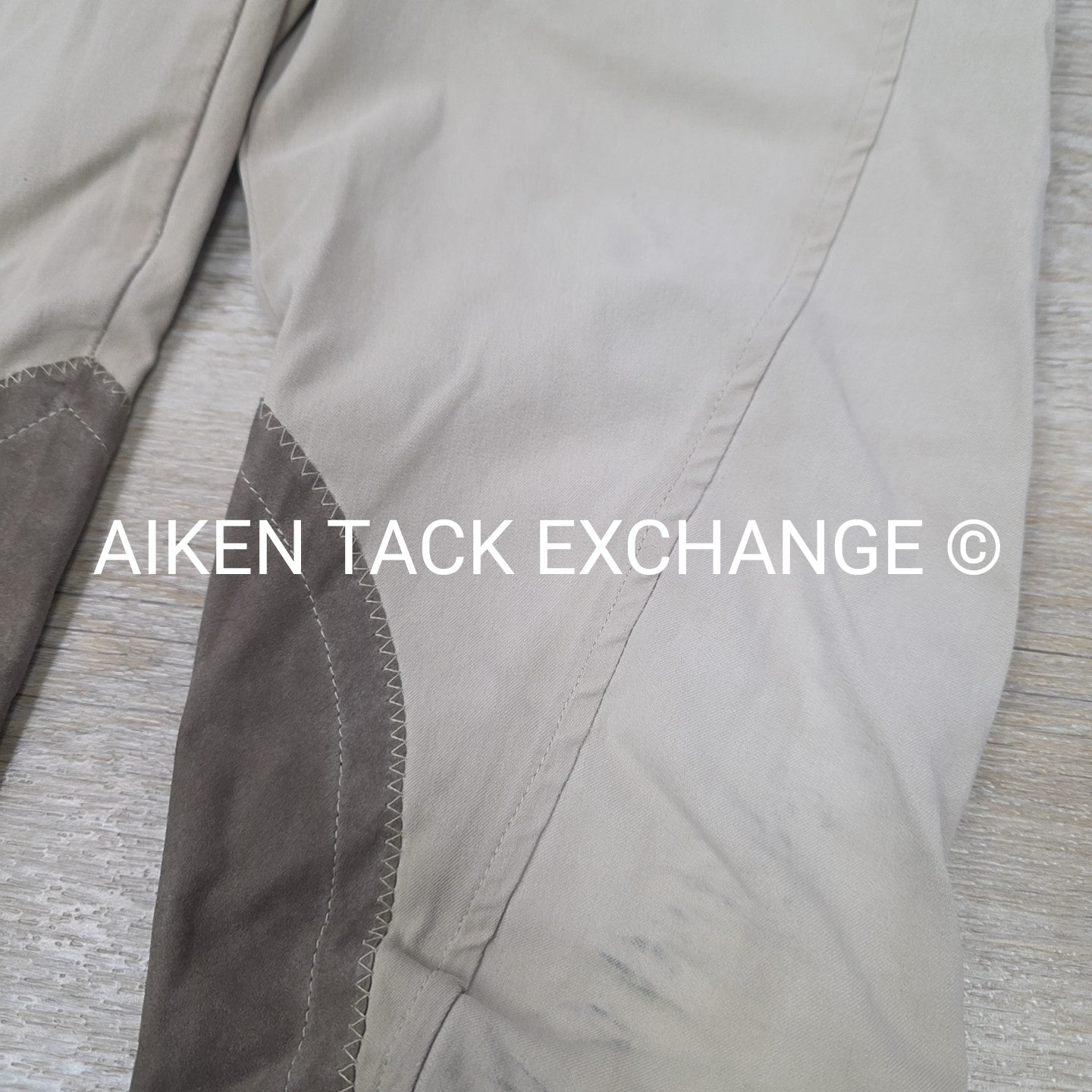 Tailored Sportsman Trophy Hunter Knee Patch Breeches, Size 30