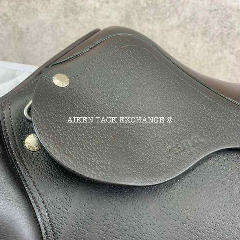 2018 Amerigo Vega Jump Saddle, 18" Seat, Medium Wide Tree, Wool Flocked Panels