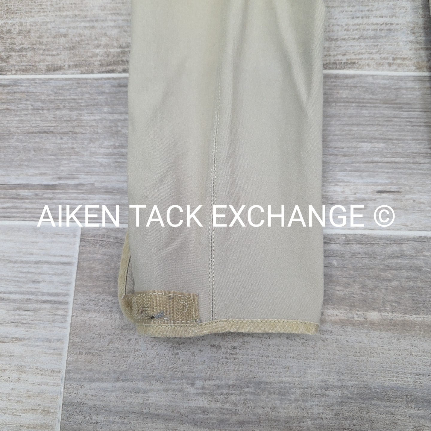 Tailored Sportsman Trophy Hunter Knee Patch Breeches, Size 28 R
