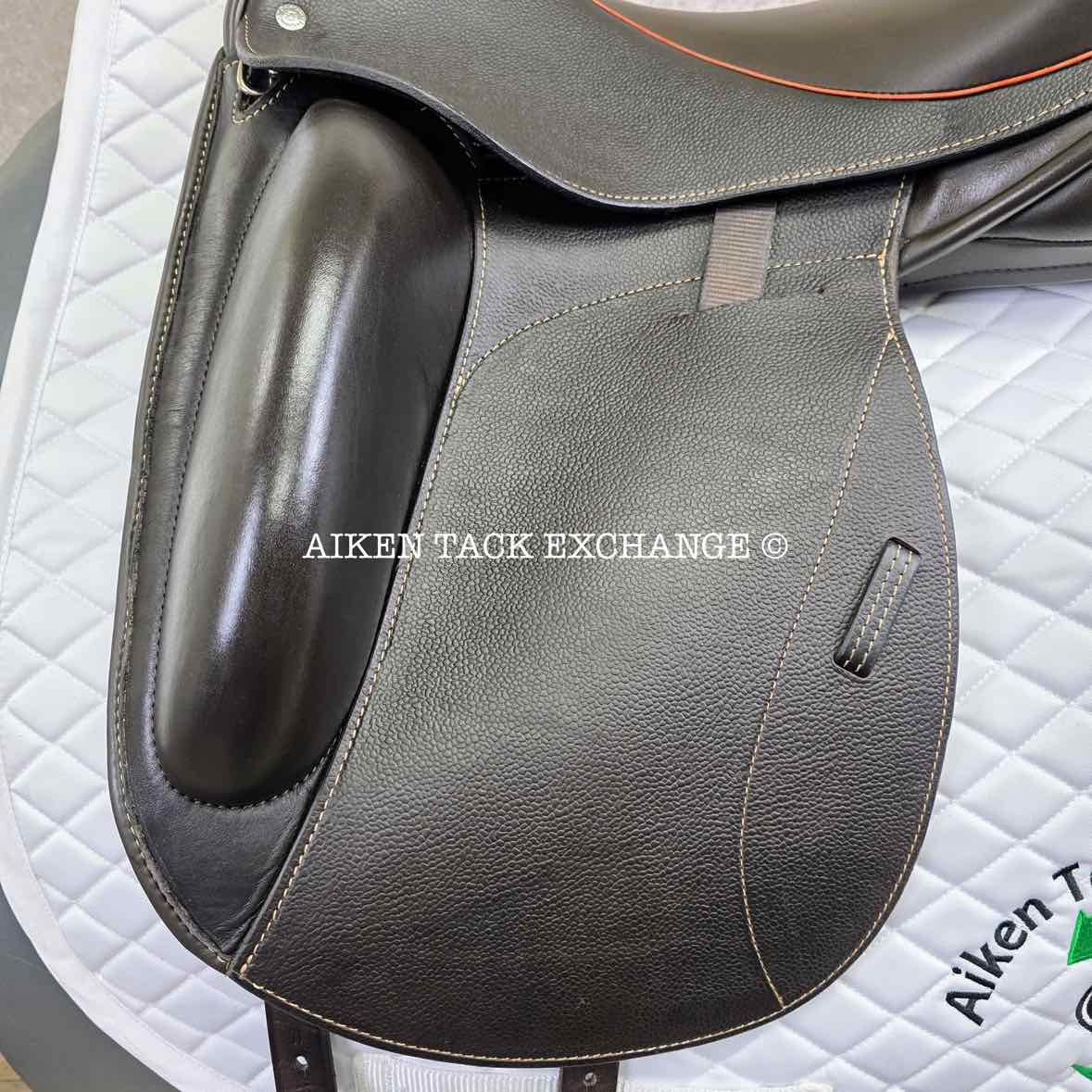 2018 Custom Saddlery Icon Flight 2 Monoflap Dressage Saddle, 17.5" Seat, Adjustable Tree, Wool Flocked Hybrid Panels