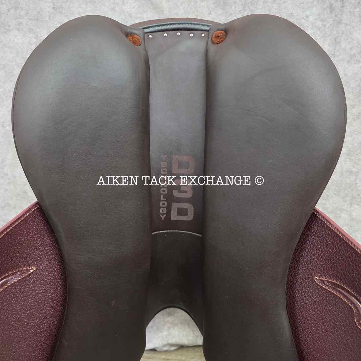 2023 Devoucoux Chiberta K Monoflap Jump Saddle, 16.5" Seat, 0KA Flap, Medium Tree, D3D Panels, Full Buffalo Leather