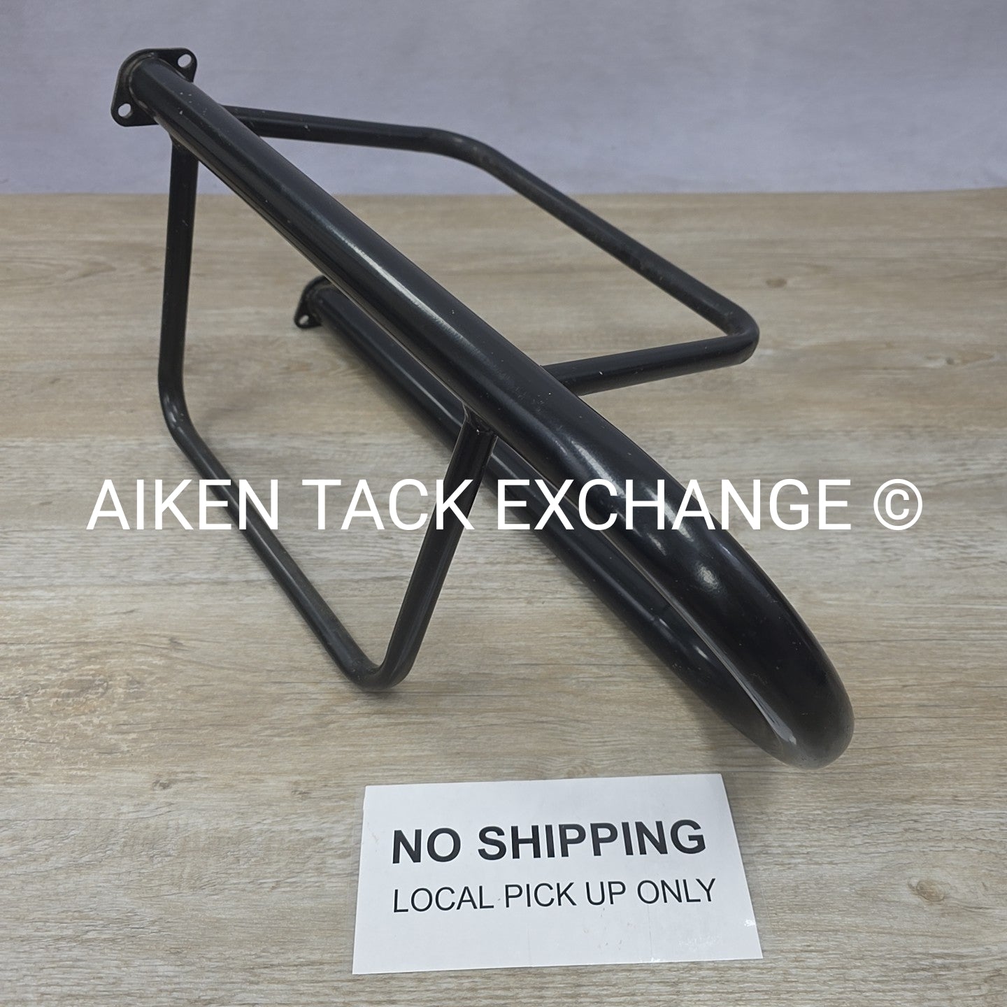 Metal Wall Mount Saddle Rack