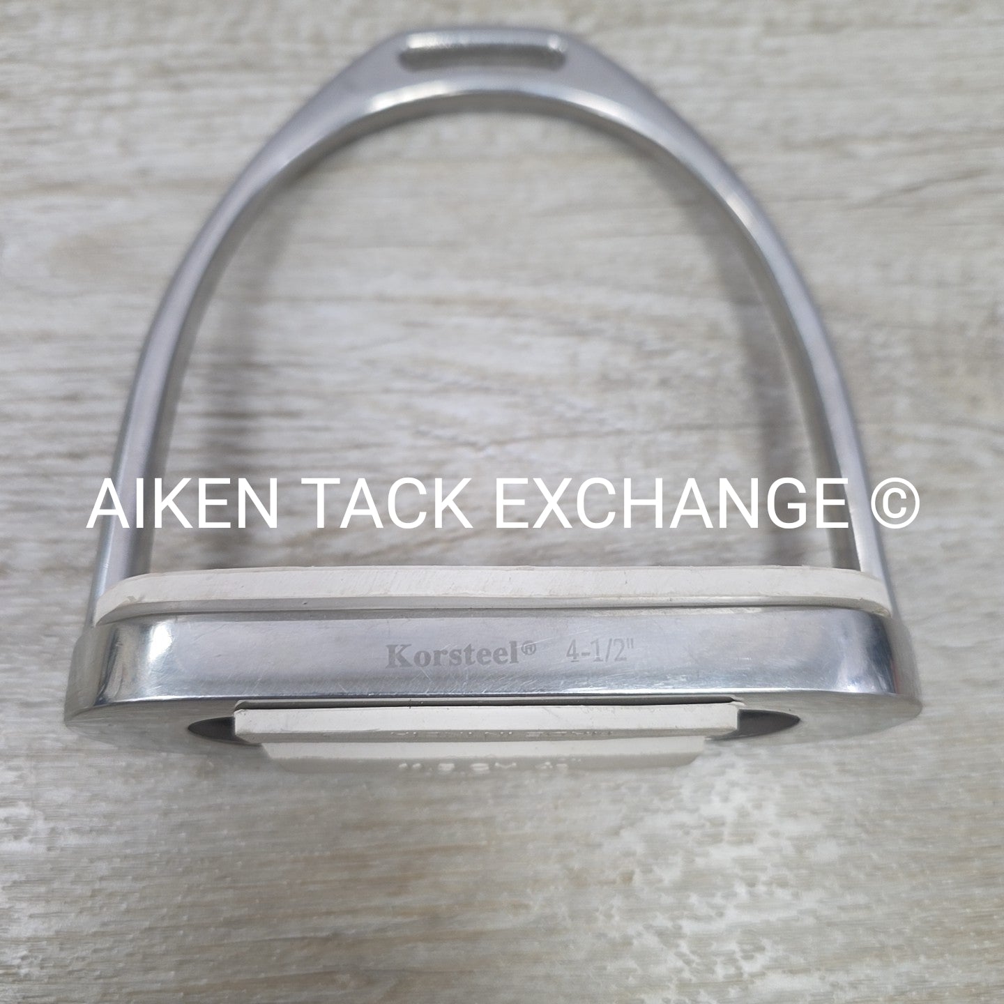 Korsteel Fillis Stirrup Irons with Engraved Crystal Detail, 4.5"