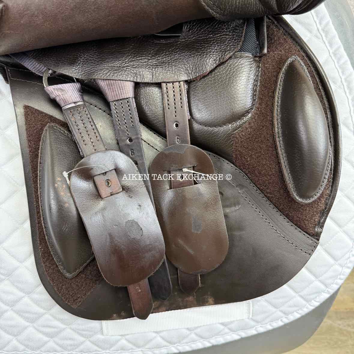 Kent & Masters S-Series MJJ Jump Saddle, 17.5" Seat, Adjustable Tree - Changeable Gullet, Wool Flocked Panels