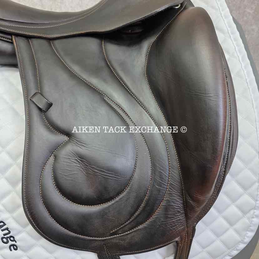 **SOLD** 2003 Antares Cadence Monoflap Dressage Saddle, 17.5" Seat, 2D Flap, MW/W Tree, Foam Panels, Full Buffalo Leather