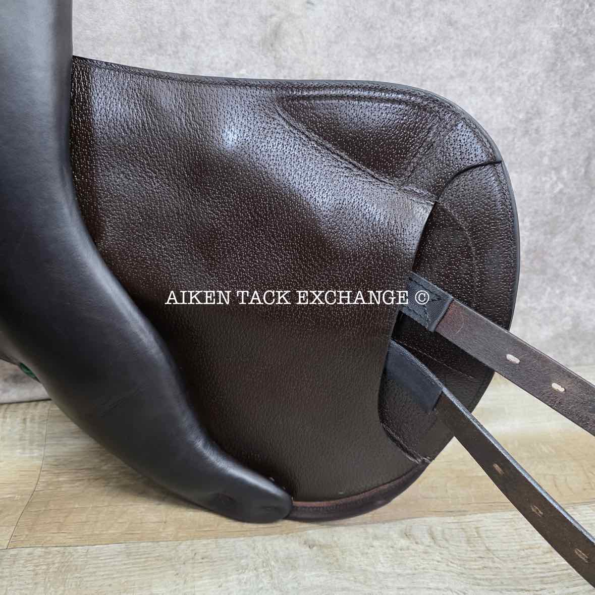 **SOLD** 2023 Amerigo Vega Salto Monoflap Jump Saddle, 17" Seat, Medium Tree, Wool Flocked Panels