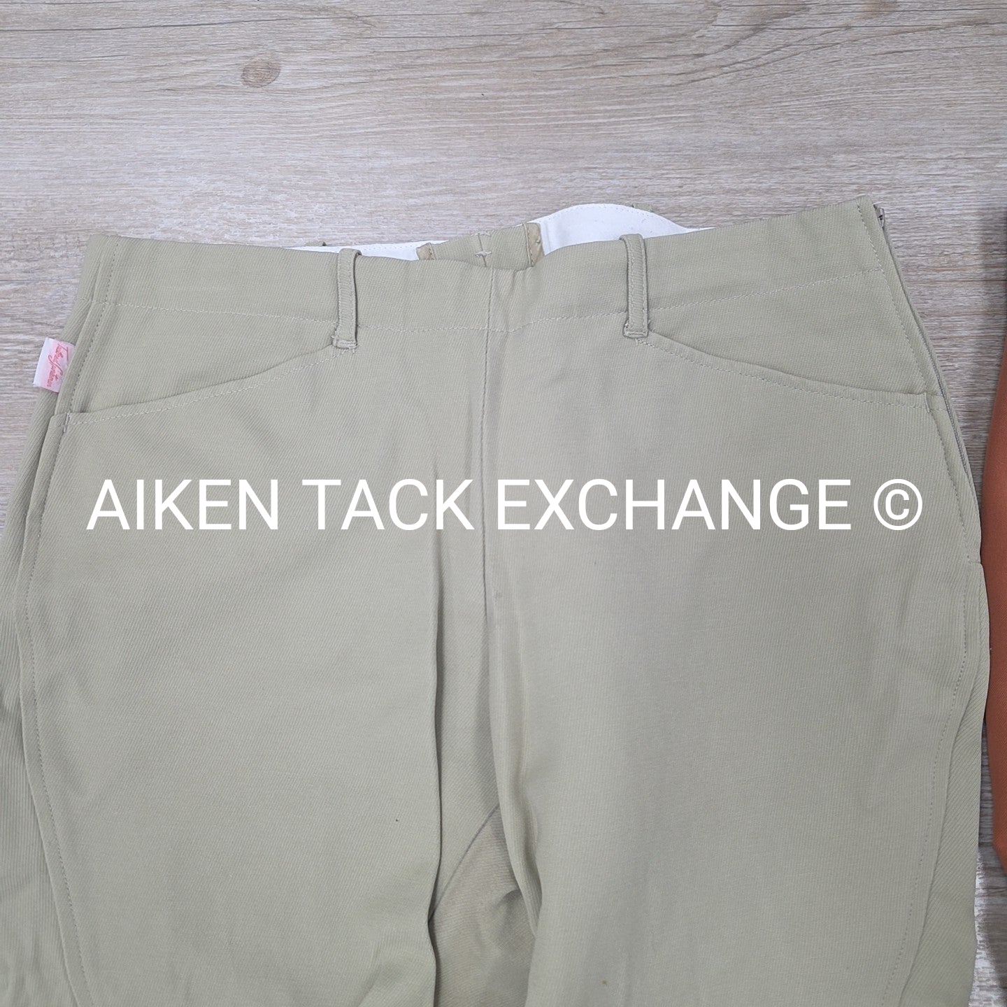 BARGAIN BUNDLE: Tuff Rider & Tailored Sportsman Breeches, 32 & Ovation Breeches,