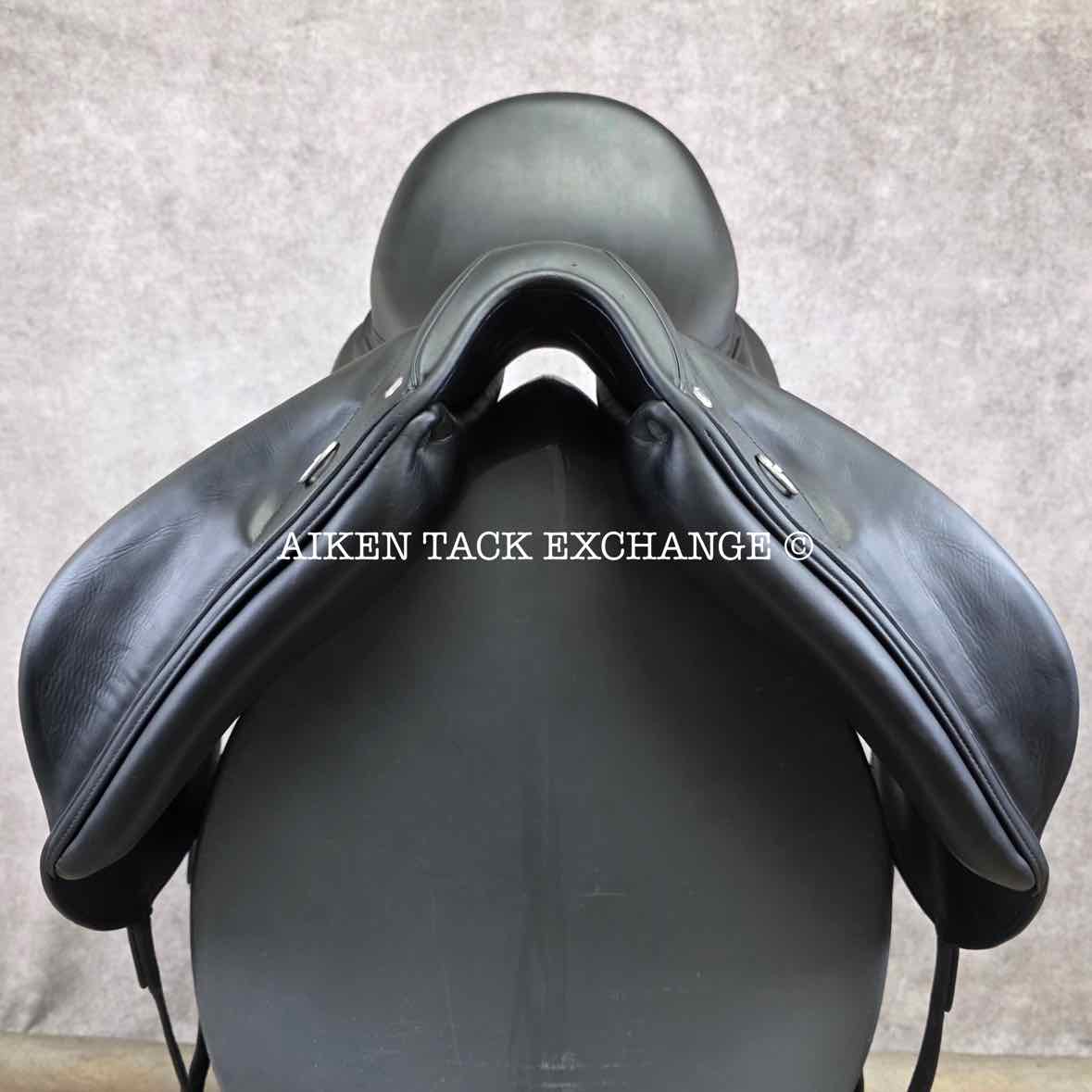 2017 Devoucoux Makila Lab Monoflap Dressage Saddle, 17" Seat - 2AA Flap, Medium Tree, D3D Panels, Full Buffalo Leather