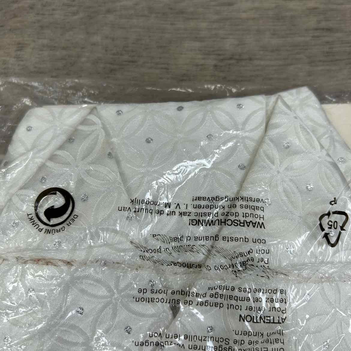 Showquest Pre Tied Stock Tie, Adult, Brand New