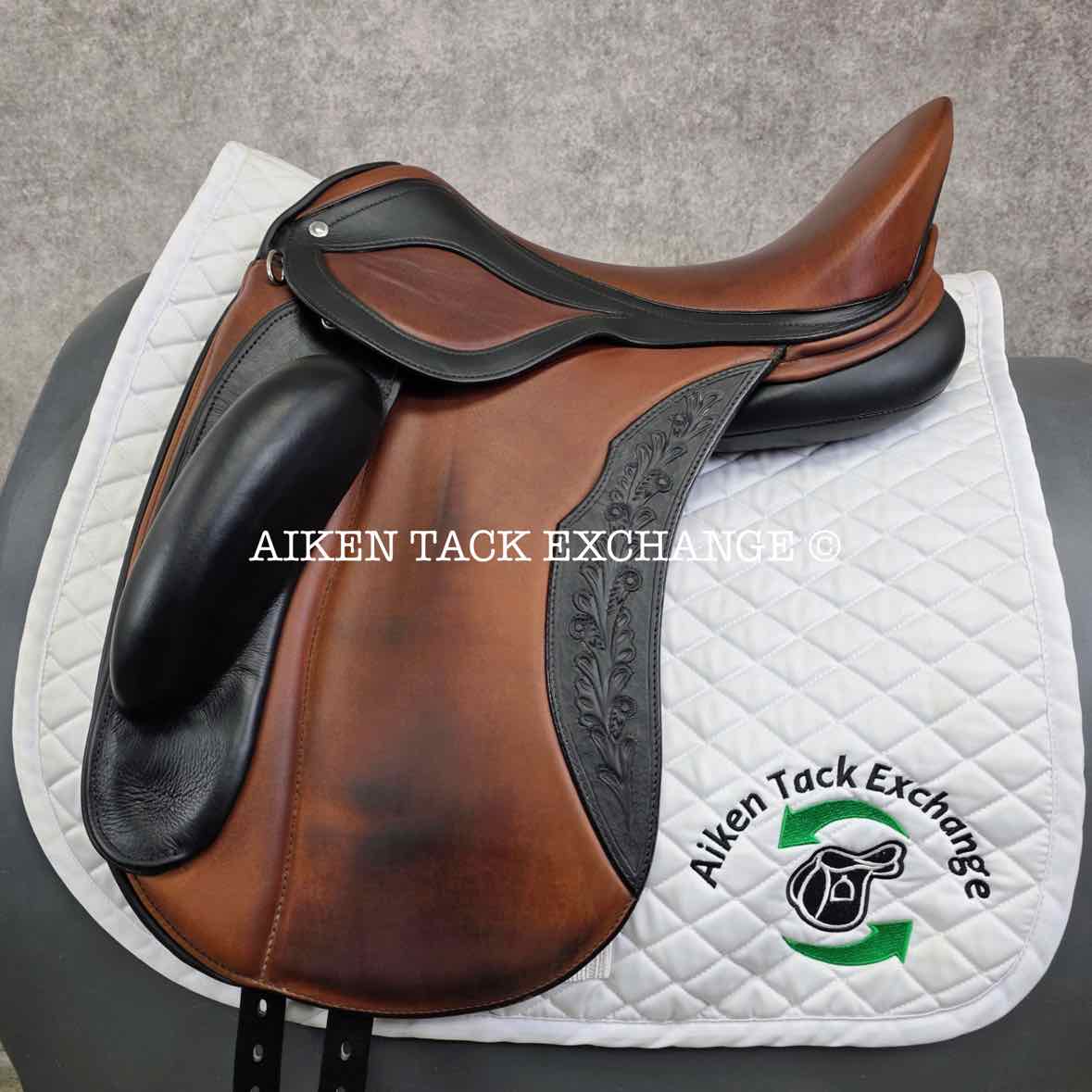 2023 Schleese Tribute Monoflap Dressage Saddle, 18" Seat, Adjustable AdapTree, Wool Flocked Panels