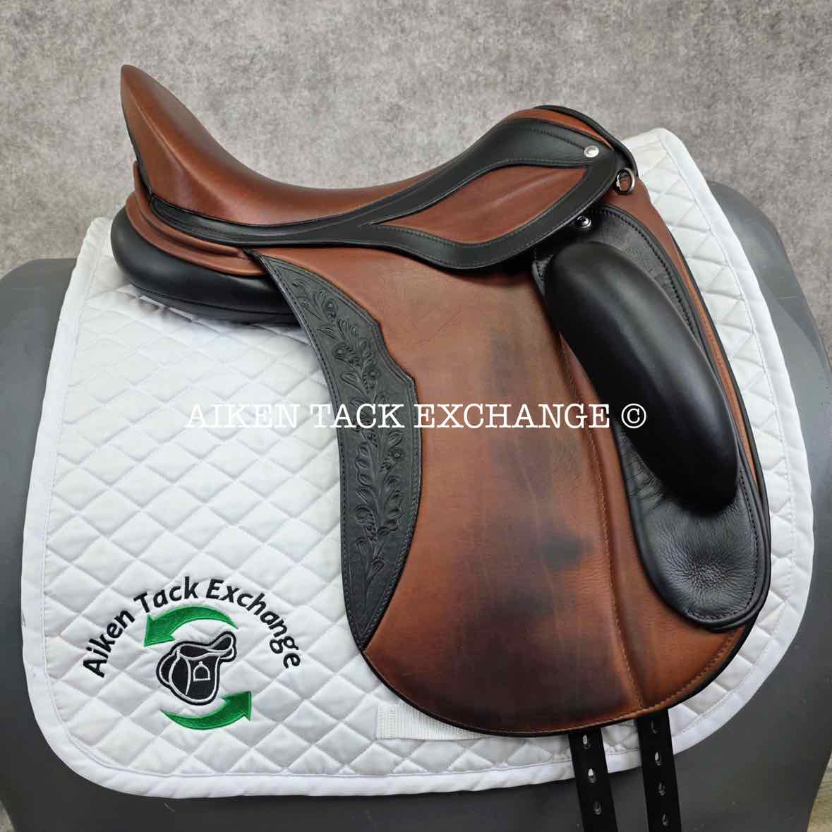 2023 Schleese Tribute Monoflap Dressage Saddle, 18" Seat, Adjustable AdapTree, Wool Flocked Panels