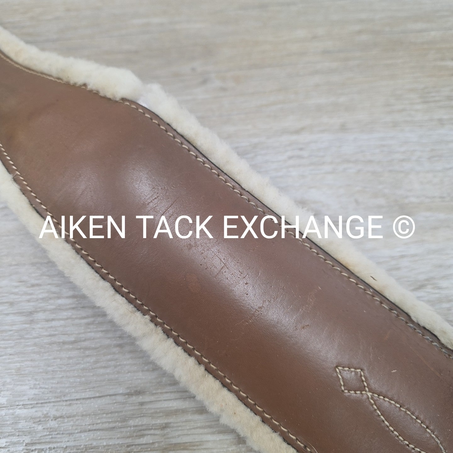 Beval Fleece Lined Girth with Single End Elastic, Brown, 50"
