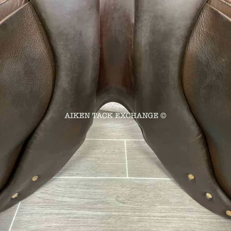2011 Antares Close Contact Jump Saddle, 16.5" Seat, 1D Flap, Medium Wide Tree, Foam Panels, Buffalo Leather