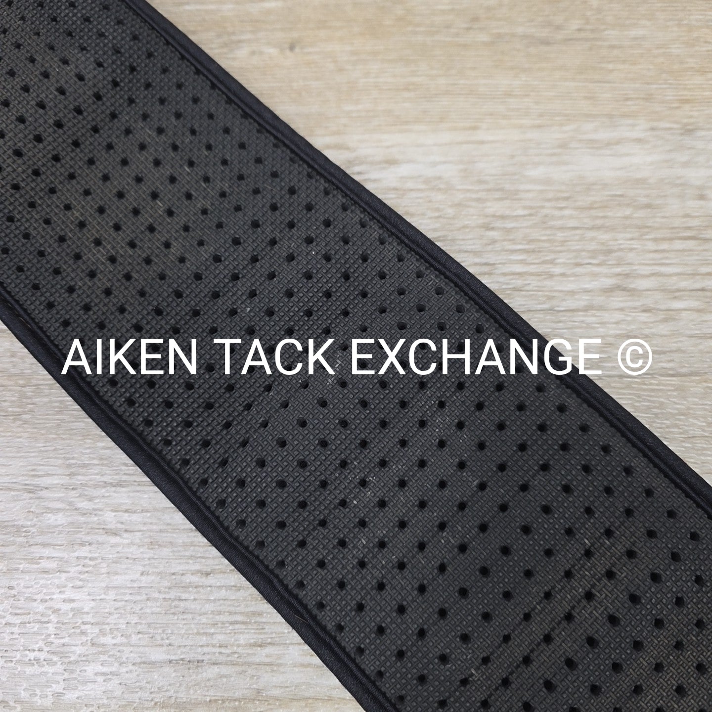 Professional's Choice SMx VenTech Girth, Black, 26"