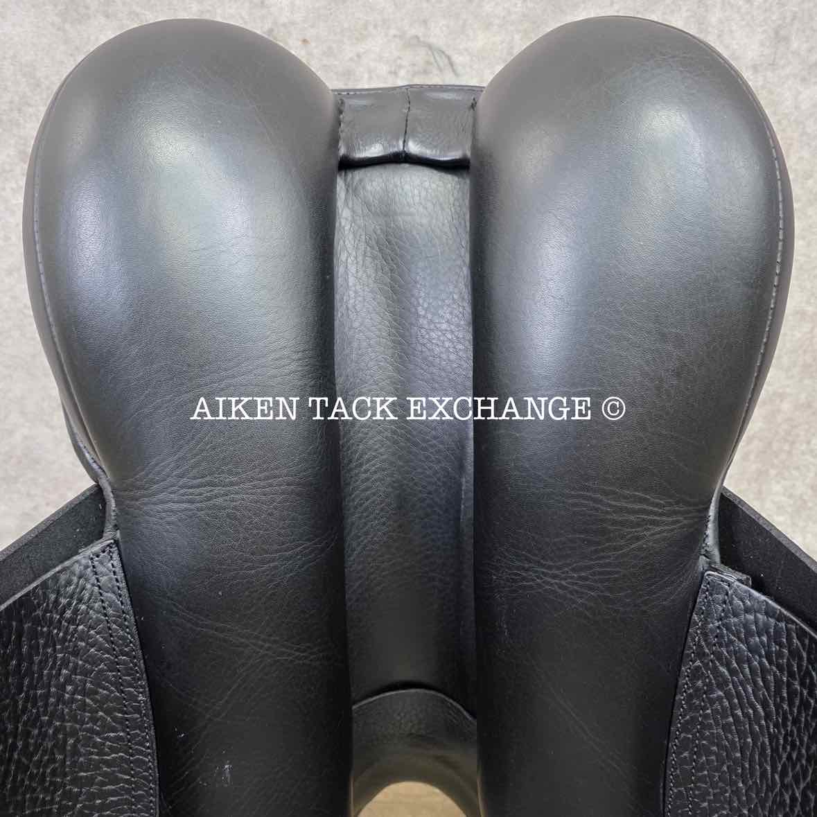 Anky Salinero Dressage Saddle, 18" Seat, Adjustable Tree - Changeable Gullet, Wool Flocked Panels