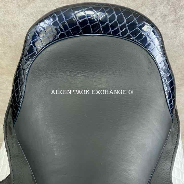 **SOLD** 2020 Custom Saddlery Wolfgang Omni Monoflap Dressage Saddle, 17.5" Seat, Adjustable Tree, Wool Flocked Panels