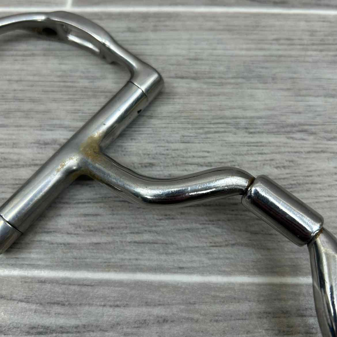 Myler 3 3/8" Medium English Dee with Hooks & Low Medium Wide Ported Barrel MB 33