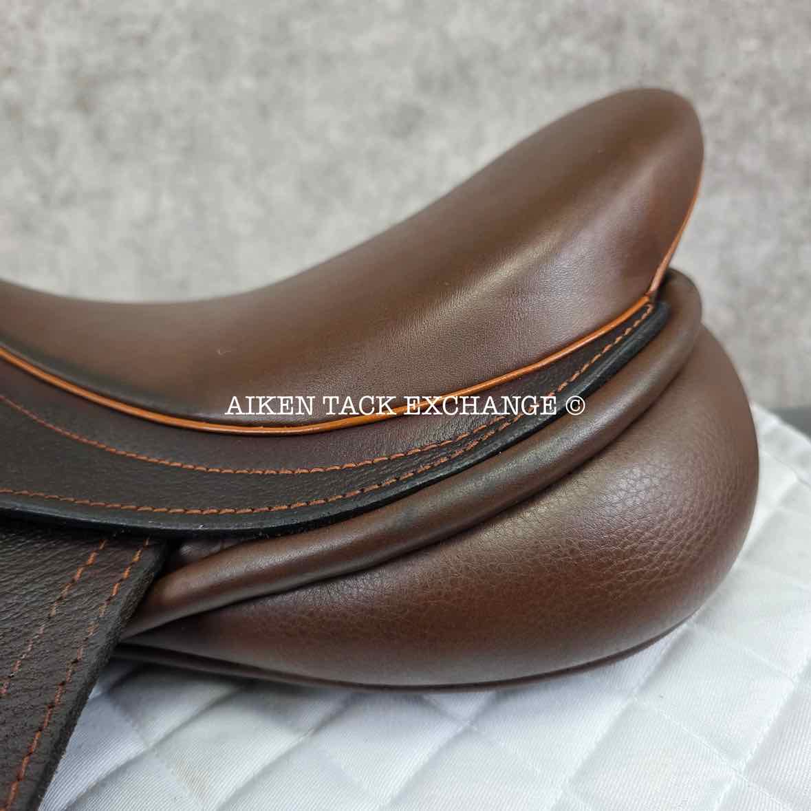 **SOLD** 2015 Black Country Wexford Jump Saddle, 16.5" Seat, Medium Tree, Wool Flocked Panels
