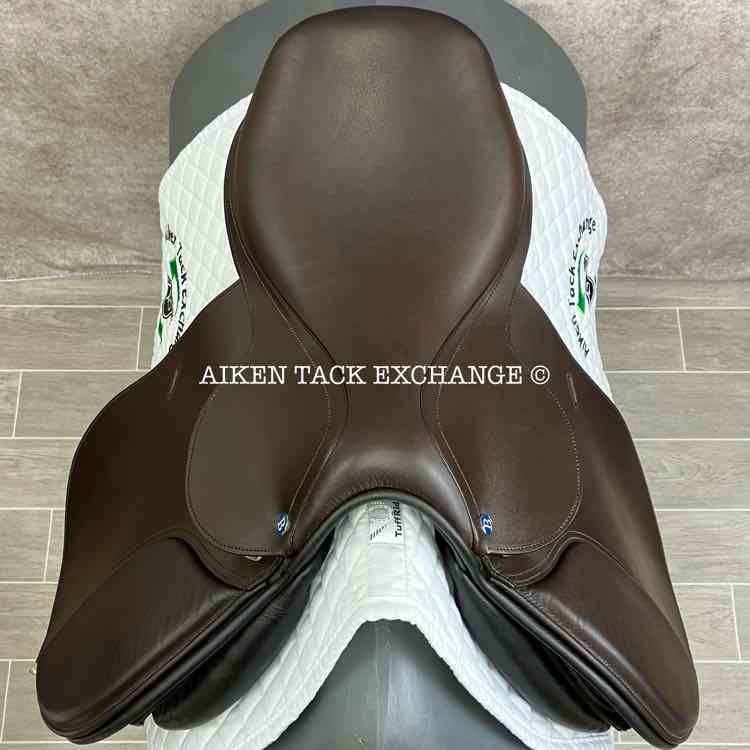 2013 Barnsby Aurora Close Contact Jump Saddle, 17" Seat, Medium Tree, Foam Panels