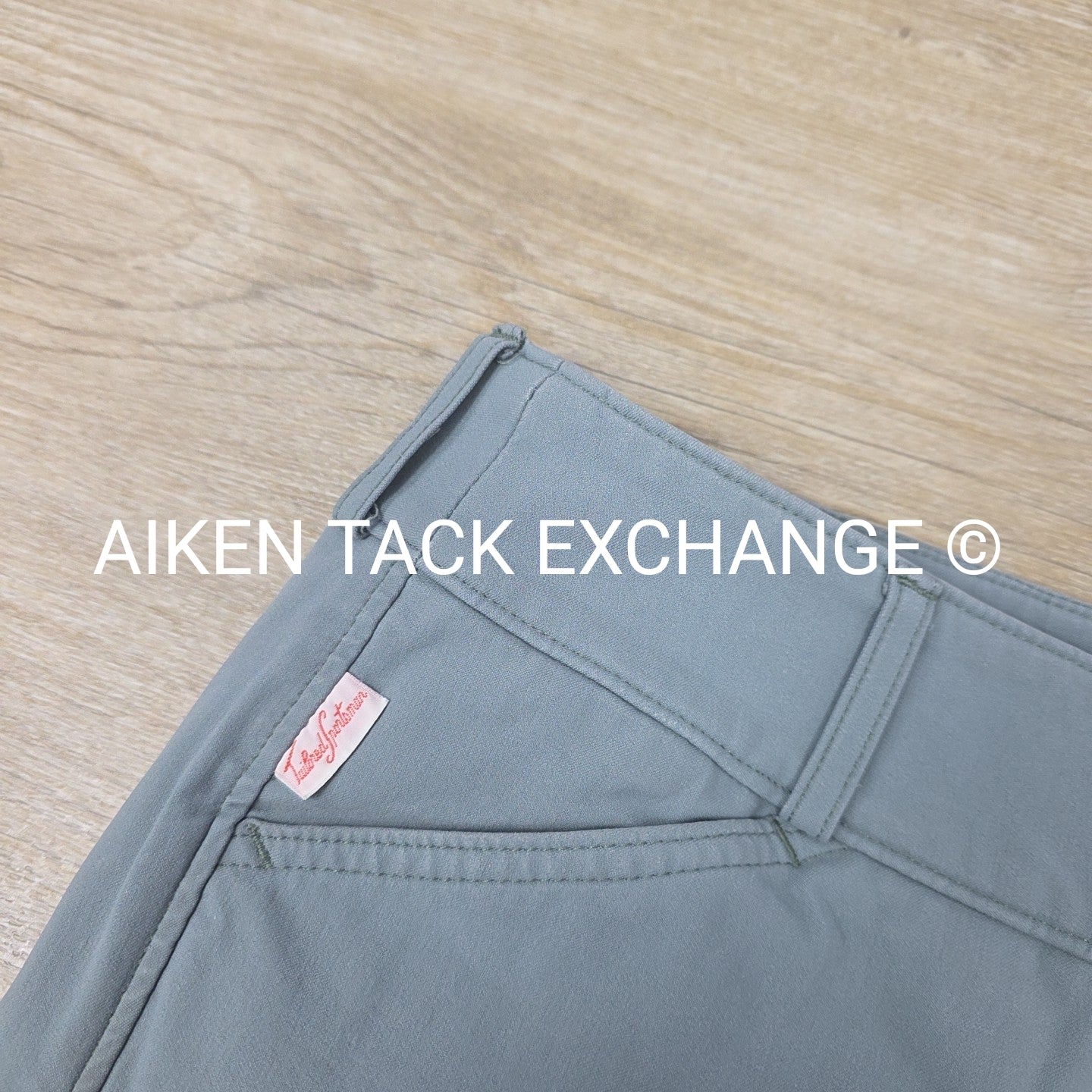 Tailored Sportsman Trophy Hunter Knee Patch Breeches, Size 28