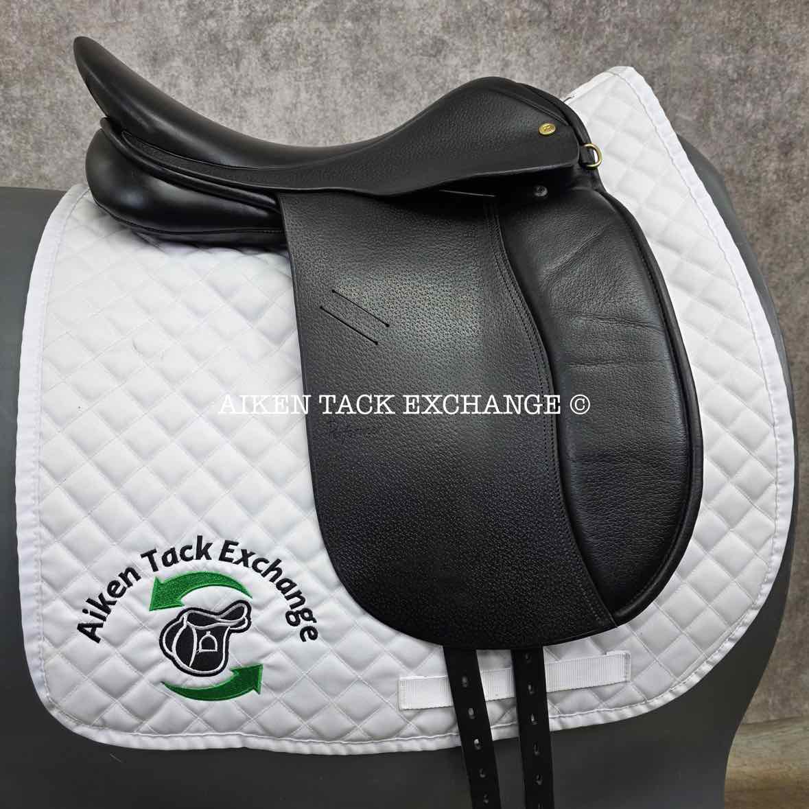 Performer Dressage Saddle, 17.5" Seat, Wide Tree, Wool Flocked Panels