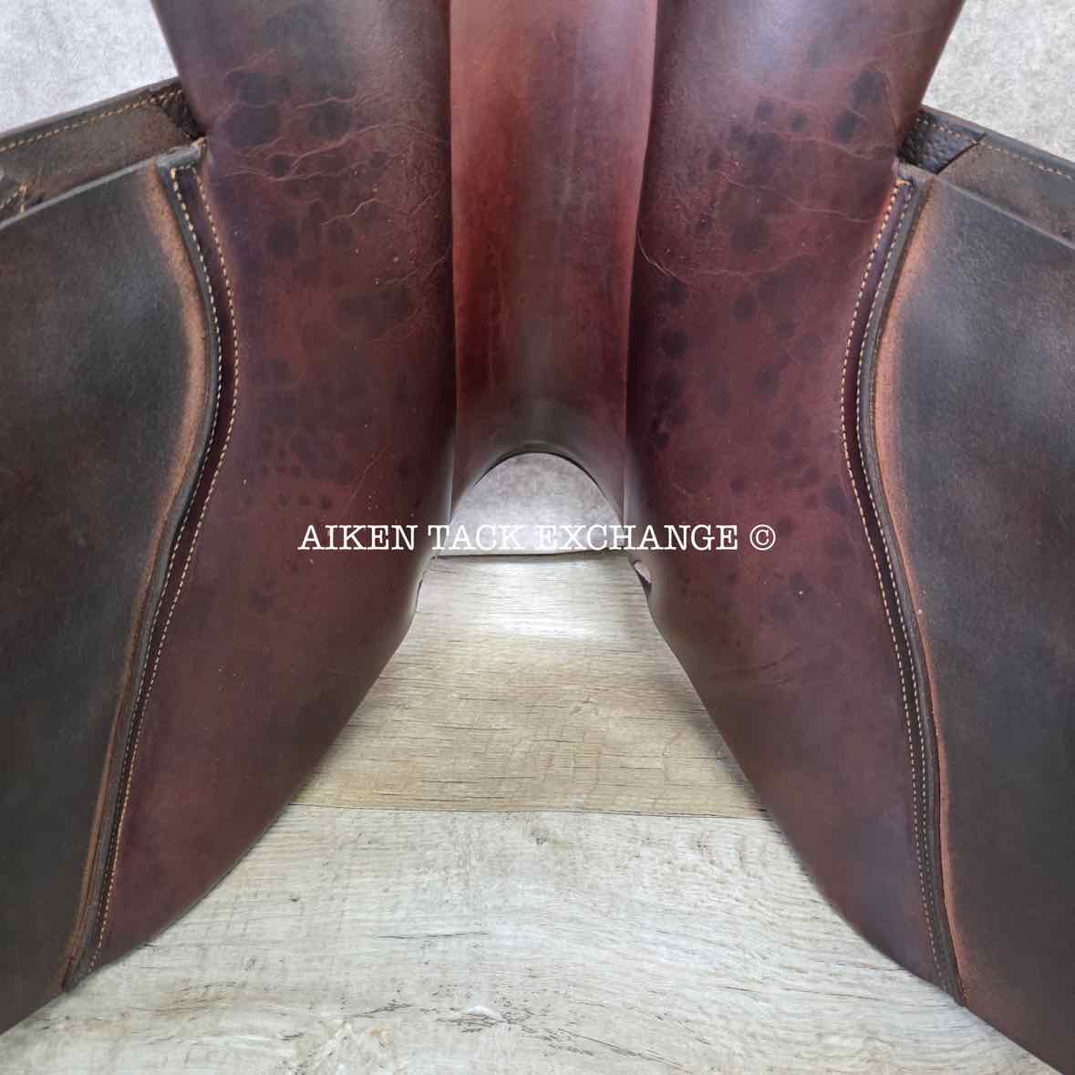 2016 CWD SE03 Close Contact Jump Saddle, 17" Seat, 2L Flap, Medium Wide Tree, Foam Panels