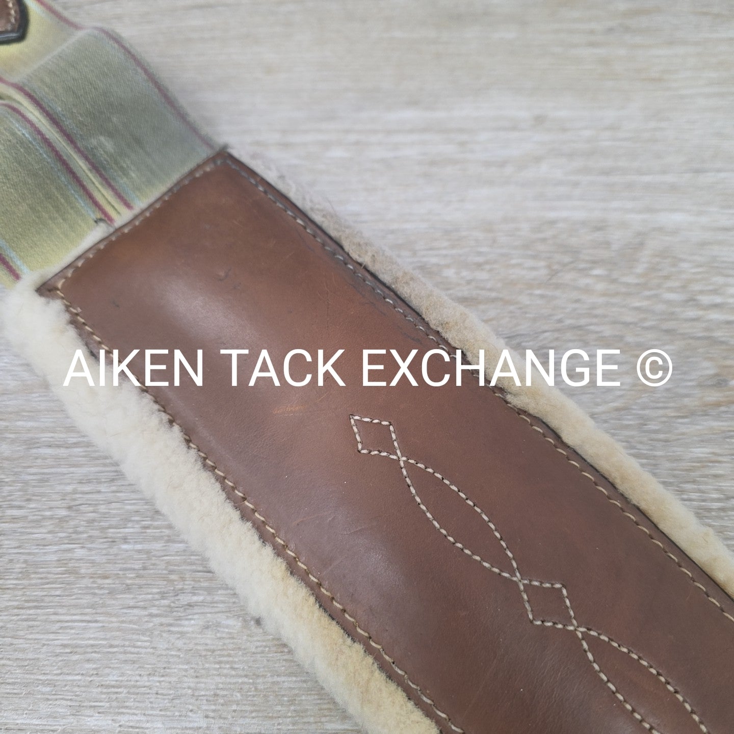Beval Fleece Lined Girth with Single End Elastic, Brown, 50"